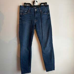 MOTHER The Looker Ankle Fray Skinny Jeans in Girl Crush 28